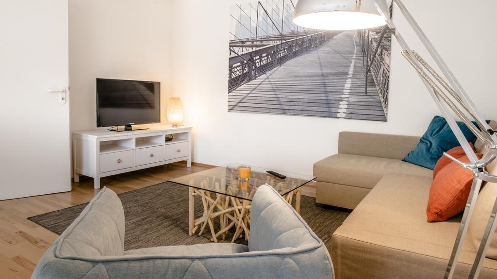 Sweet Apartment With Balcony فرايبورغ الغرفة الصورة