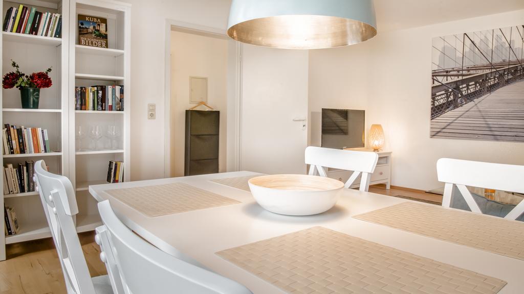 Sweet Apartment With Balcony فرايبورغ الغرفة الصورة